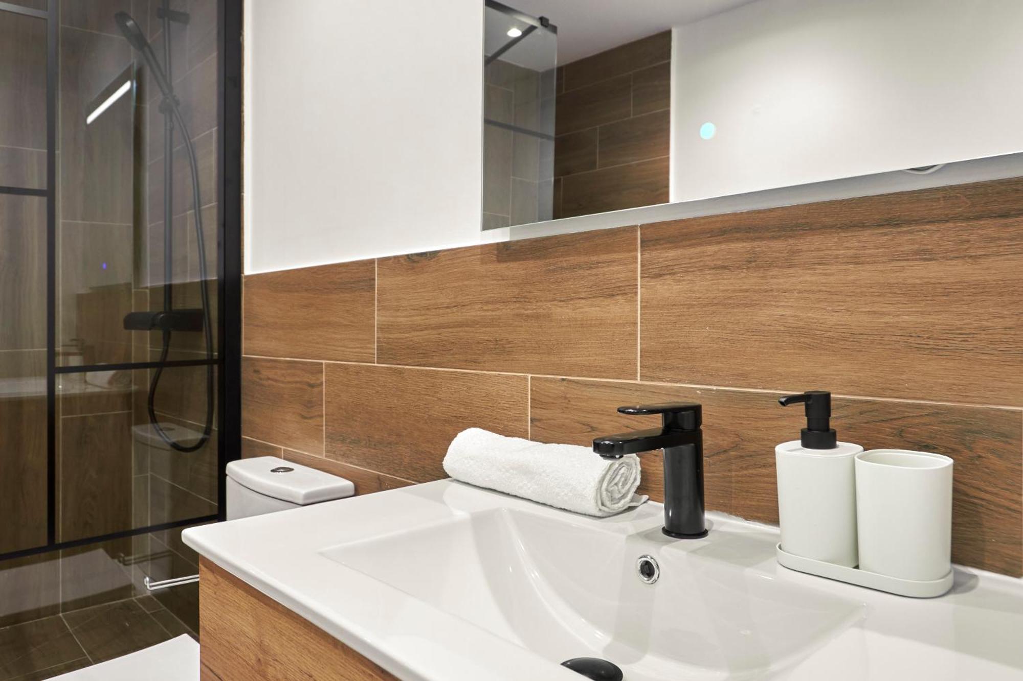 Comfortable Apartment Next To Apolo Theater Βαρκελώνη Εξωτερικό φωτογραφία
